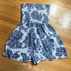 Coverstitched. Strapless romper. Size Medium.
